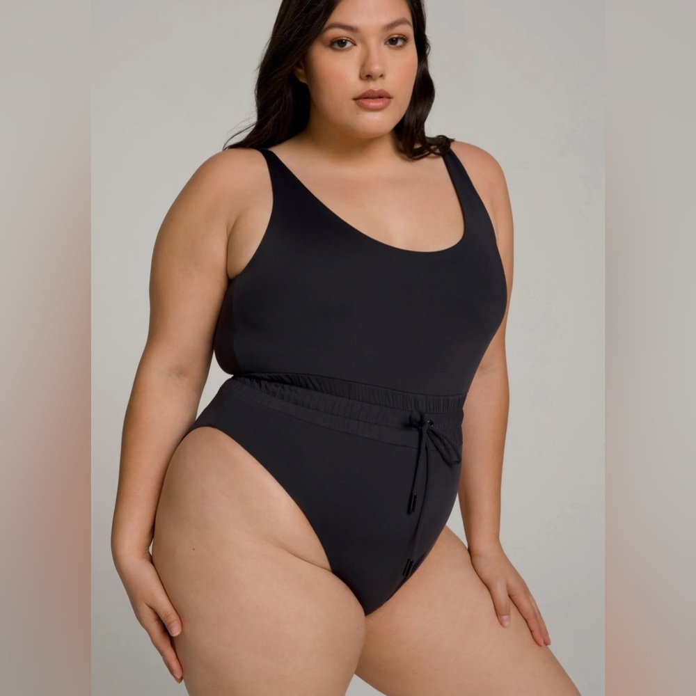 🆕 GOOD AMERICAN WAIST FRAMER ONE PC SWIMSUIT IN BLACK